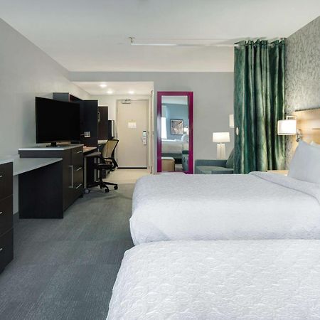Home2 Suites By Hilton Grand Rapids Airport Kentwood Exterior photo