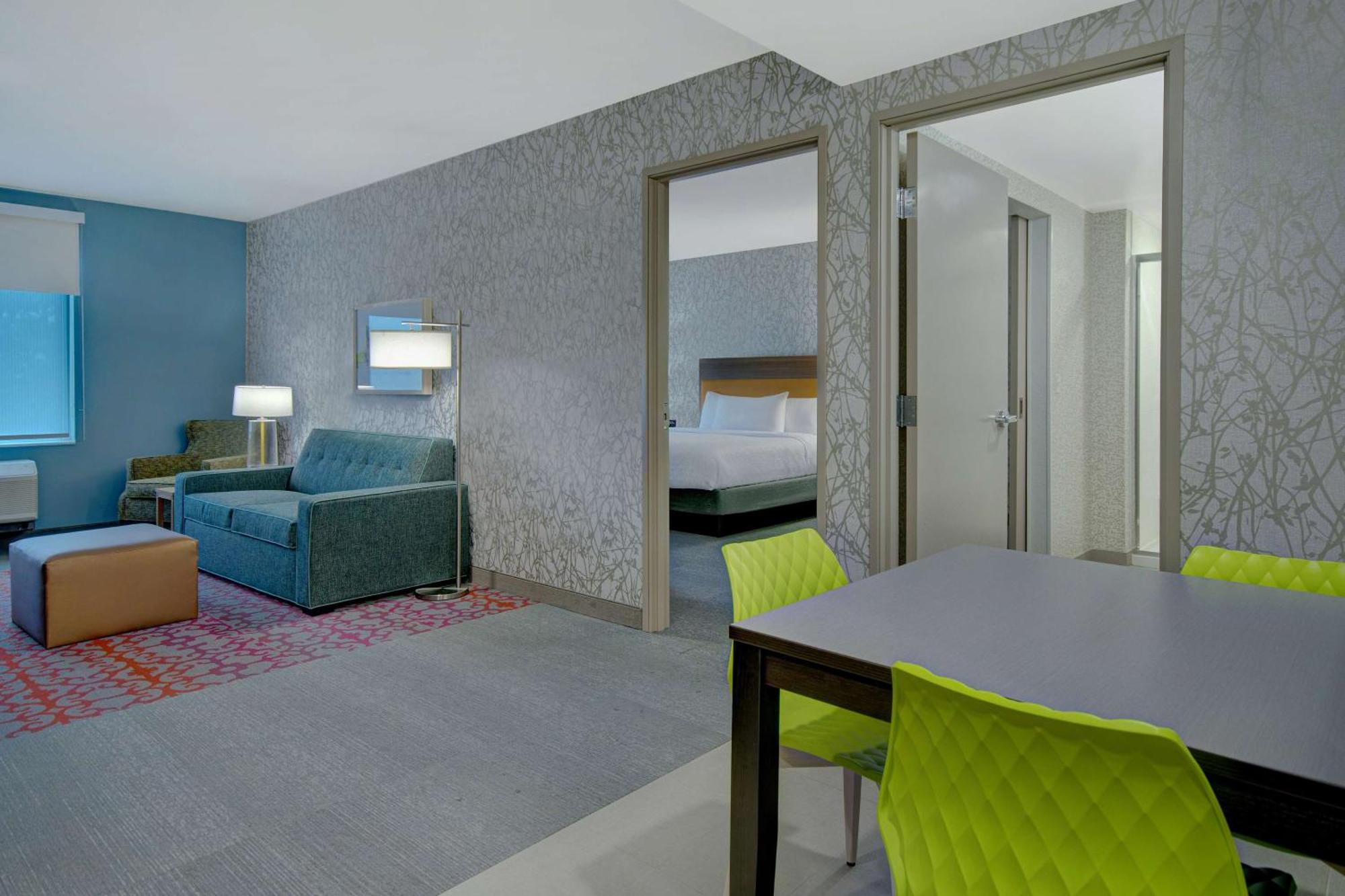 Home2 Suites By Hilton Grand Rapids Airport Kentwood Exterior photo